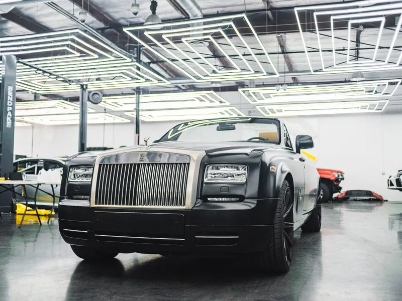 Pakiet Detailing Executive — korekta dwuetapowa i ochrona 5 lat w Tipa