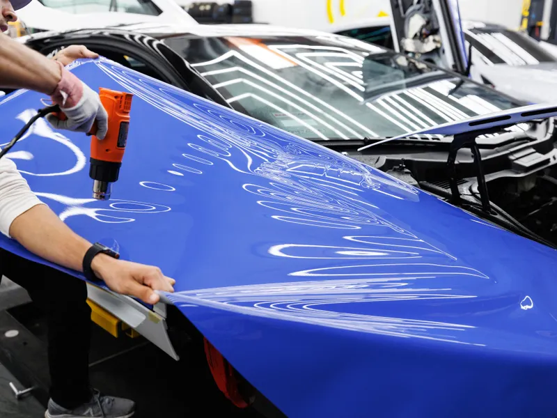 Zmiana koloru auta folią (car wrapping) w Tipa — Raszyn pod Warszawą