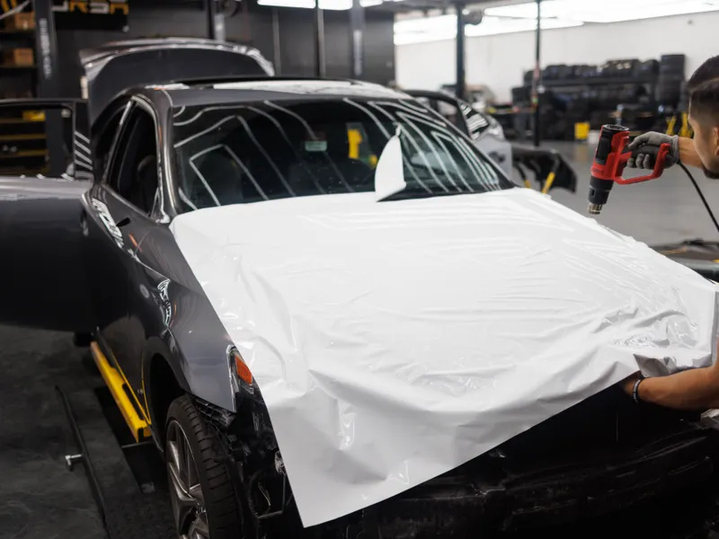 Zmiana koloru auta folią (car wrapping) w Tipa — Raszyn pod Warszawą